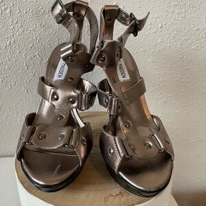 Steve Madden Strappy Leather Heels Size 7.5 EUC